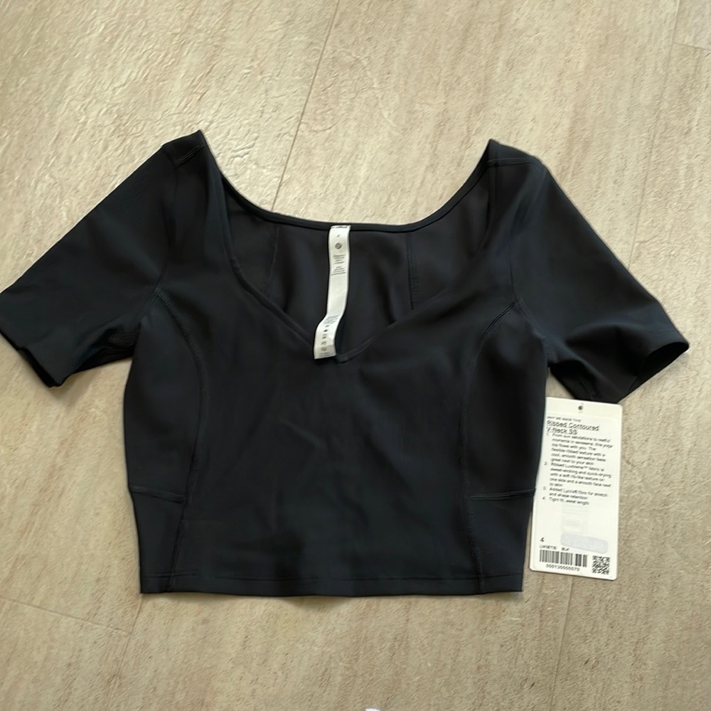 Ribbed contoured V Neck SS